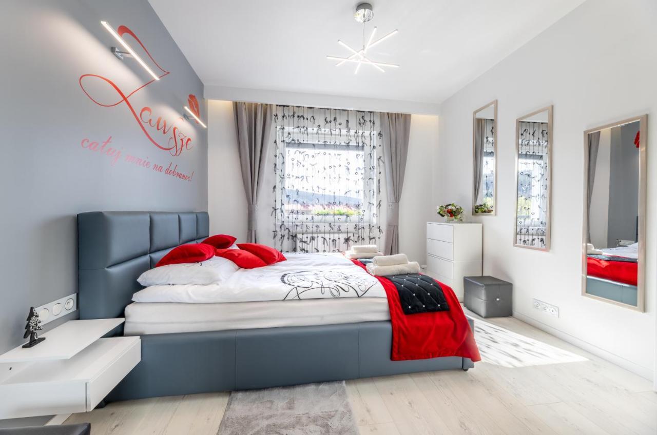 Leo Apartament Delux Устшики-Дольне Экстерьер фото