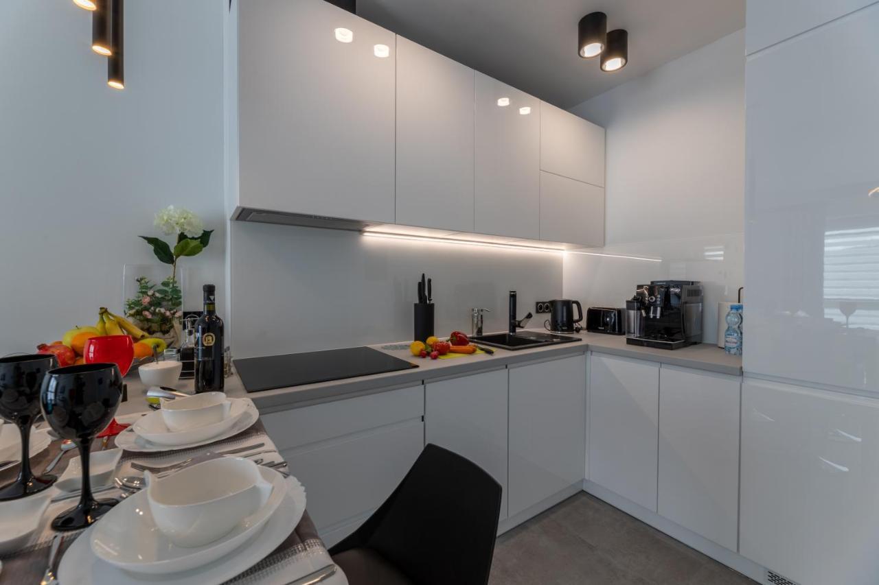 Leo Apartament Delux Устшики-Дольне Экстерьер фото