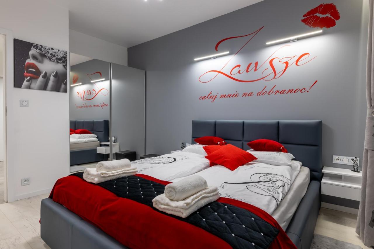 Leo Apartament Delux Устшики-Дольне Экстерьер фото